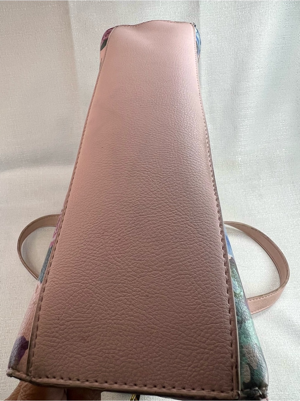 Betsy Johnson, floral Crossbody or handbag - Picture 2 of 12